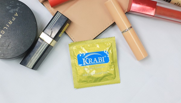 Bao cao su Krabi có gai và kéo dài thời gian – Dots & Longtime Krabi Premium Condoms